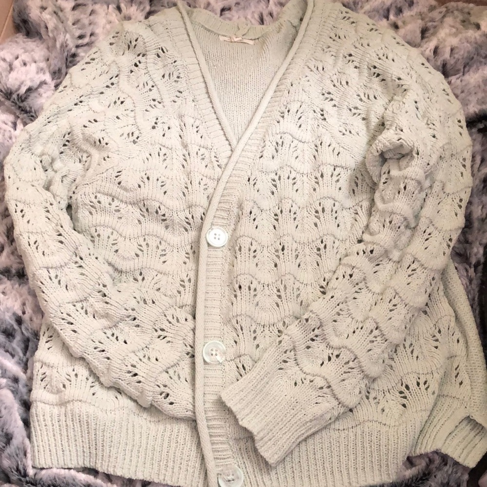 Maurice’s light green sweater! Lightly used